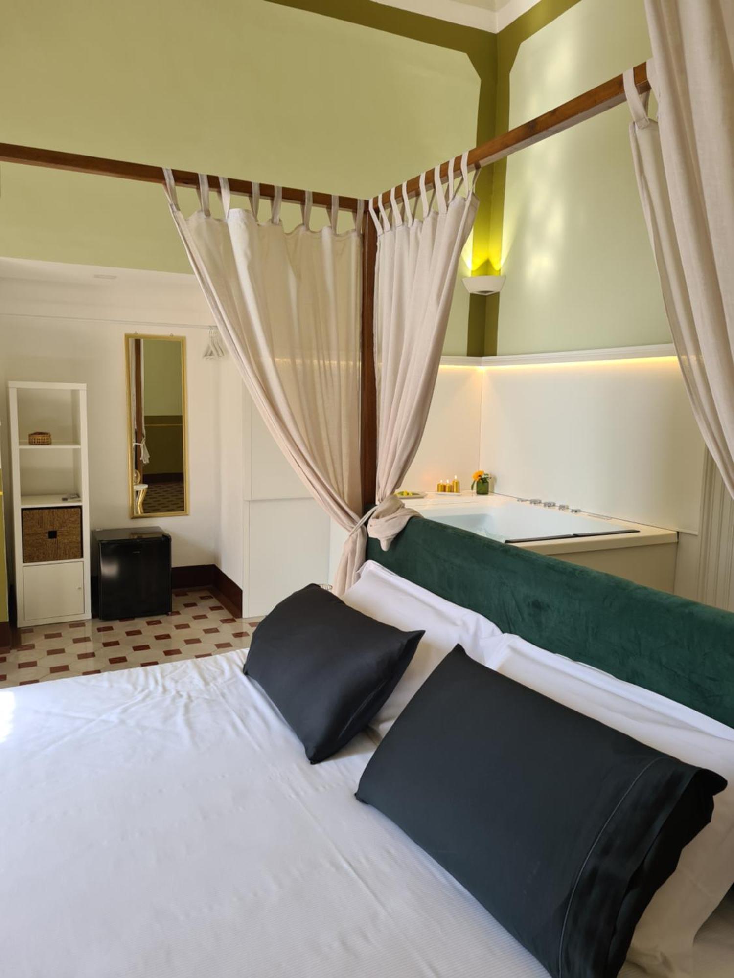 Toscano Palace Luxury Rooms Catania Exterior photo