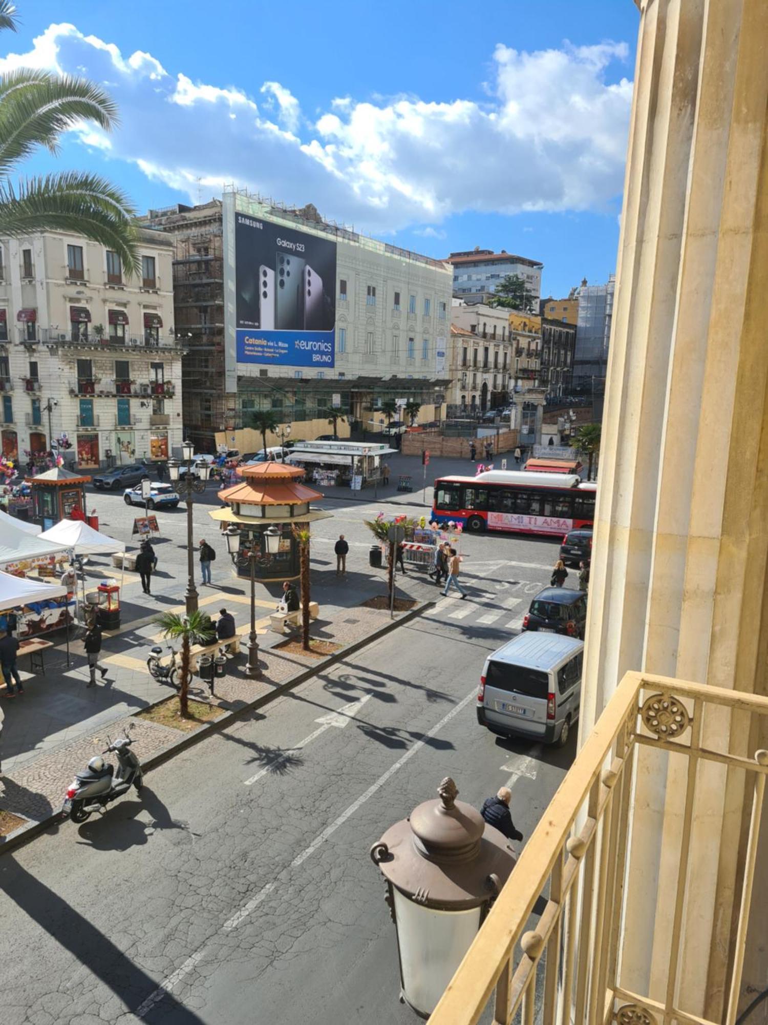 Toscano Palace Luxury Rooms Catania Exterior photo